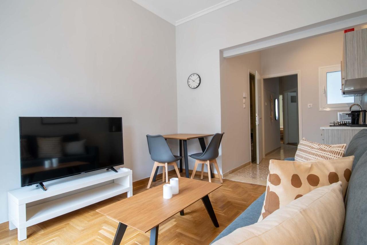 Aris123 By Smart Cozy Suites - Apartments In The Heart Of Athens - 5 Minutes From Metro - Available 24Hr Экстерьер фото